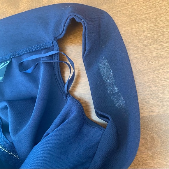 Windsor Off-Shoulder A-Line Dress navy size small - Picture 5 of 12